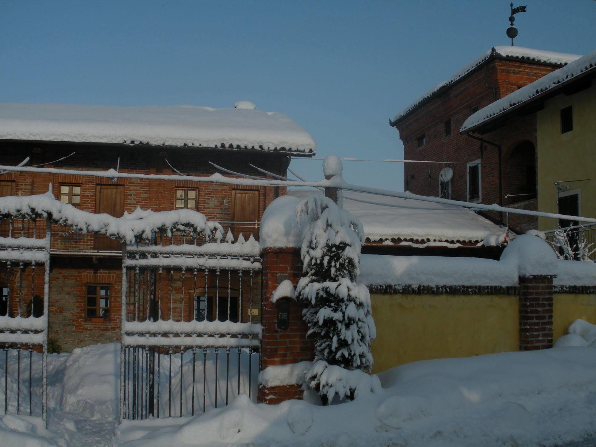 Il Palazzetto Villa Clavesana Exteriör bild